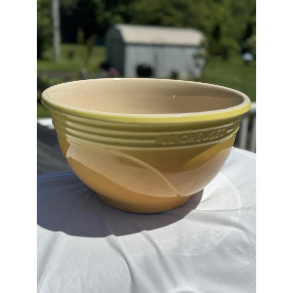 Le Creuset XL Mixing Bowl 4.4L 4.6 Qt Yellow Soleil Gradient RETIRED 12